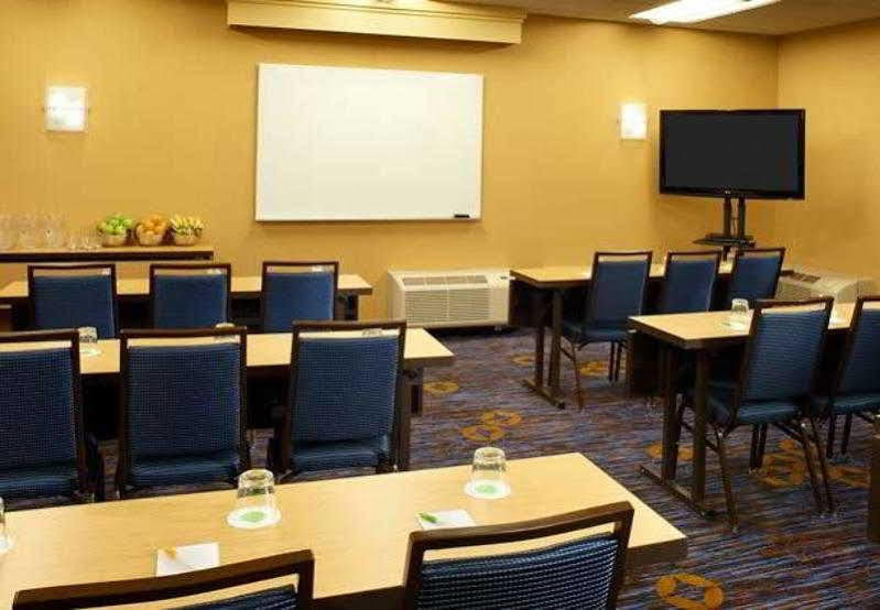 Courtyard Columbus 3* Worthington