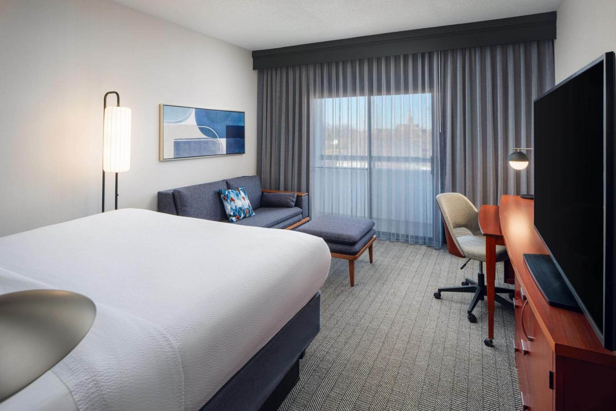 Courtyard Columbus 3* Worthington